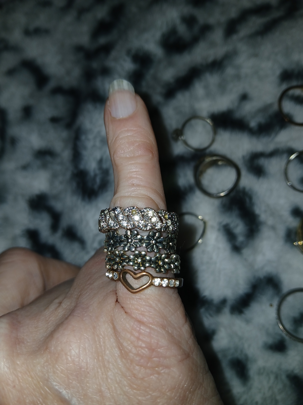 16 Piece Mixed Metal Stackable Women's Ring Set - Silver, Gold, Rose - Picture 2 of 5